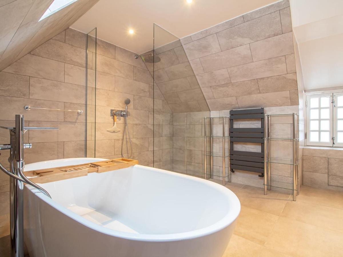 Luxury Royal Mile Apartment By The Castle - Sleeps 4 Edimburgo Exterior foto