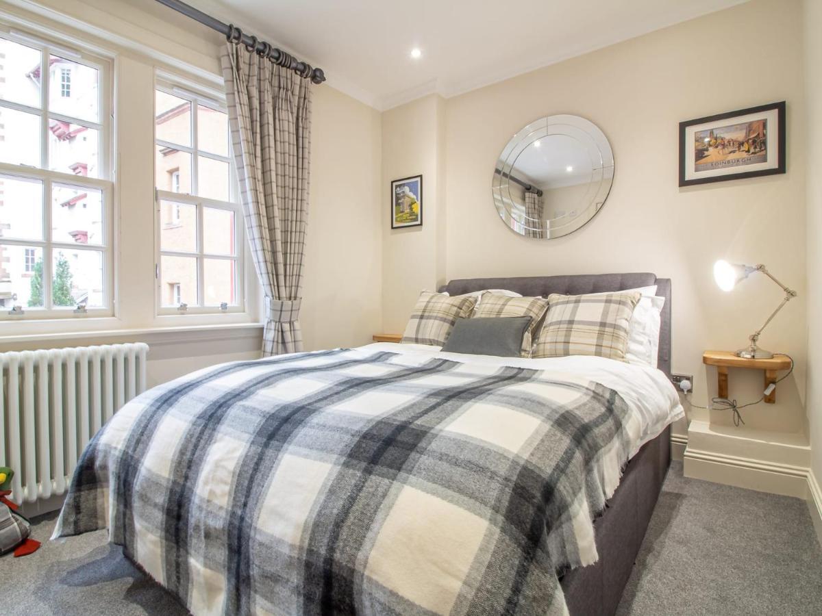 Luxury Royal Mile Apartment By The Castle - Sleeps 4 Edimburgo Exterior foto